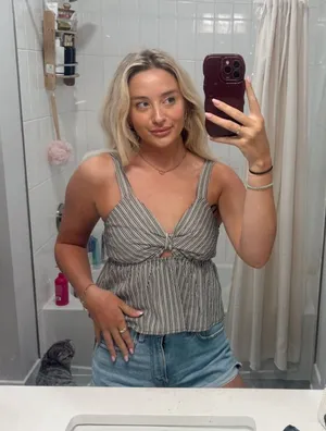 flowy tank M thumbnail 1