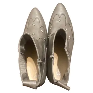 Comfort Est. 1948 Star Stud Western Ankle Boots Gray Women’s 10M Zip Country thumbnail 9