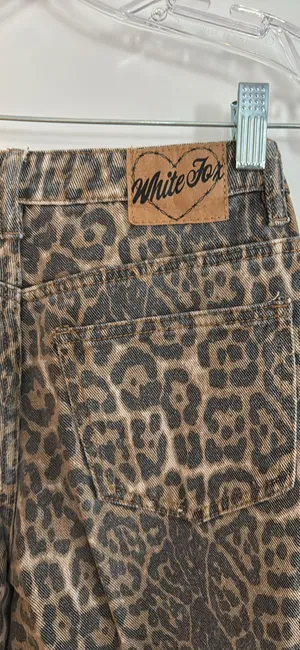 White Fox Jeans Boutique thumbnail 4