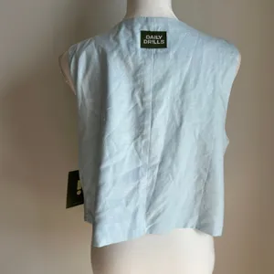 NWT Daily Drills Light Blue Linen Blend Tie Front Vest Top Size M/L thumbnail 5