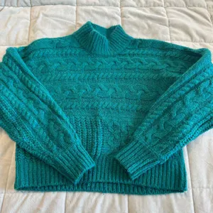 Abercrombie Sweater thumbnail 1