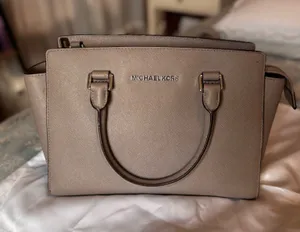 Michael Kors Purse thumbnail 1