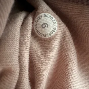 1049. Lululemon Scuba High-Rise Orbital Tie Dye Mauve Grey sz 6 thumbnail 8