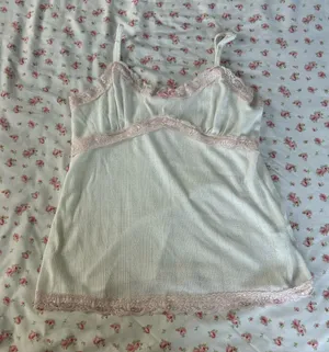 ROMWE White Floral Lace-Trim Cami Top thumbnail 1