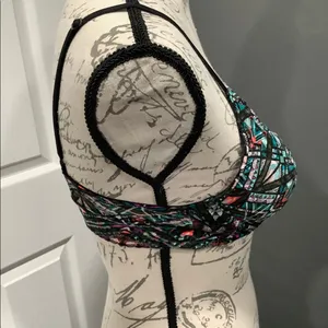 Nwot Pink‎ By Victorias Secret Bralette thumbnail 3