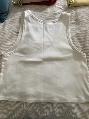 Aerie tank thumbnail 3