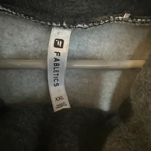 Like new! Fabletics Gray Sweatshirt thumbnail 4