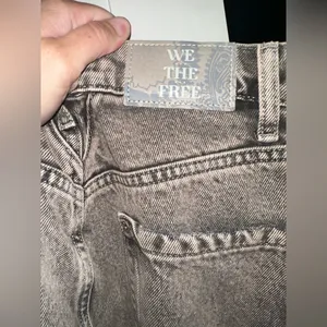 NWT FREE PEOPLE We The Free Olsen Cuffed Crop Barrel Jeans - Slate $128 thumbnail 11