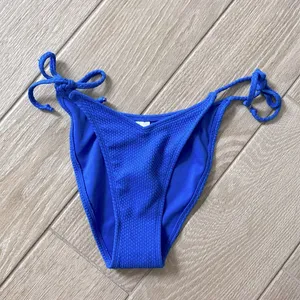 NWT Xhilaration high leg scoop waist bikini bottoms thumbnail 1