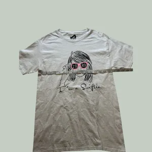 Surf Style Im a Swiftie 1989 Graphic Tee White Cotton Short Sleeve Shirt Small thumbnail 5