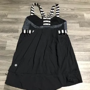 Lululemon Black and White built in bra; size 6 thumbnail 2