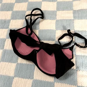 PINK bra thumbnail 1