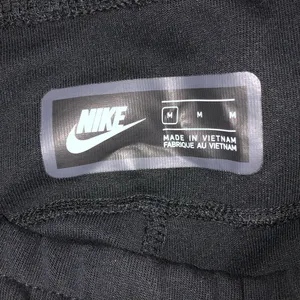 Nike Women’s Sportswear Tech Joggers thumbnail 5