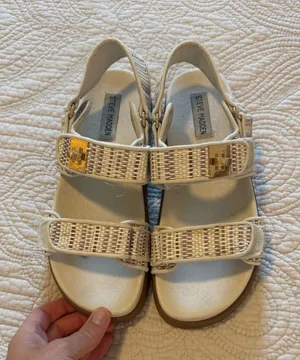 Steve Madden Sandals thumbnail 1