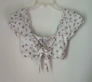 Princess Polly Floral Tie Front Crop Top White Size 2 thumbnail 1