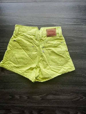 Levi's Notch High Waisted Denim Mom Shorts Daiquiri Neon Green thumbnail 3