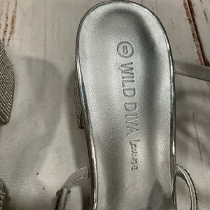 Nwot Wild‎ Diva Butterfly Wrapped Rhinestone Sandals thumbnail 4