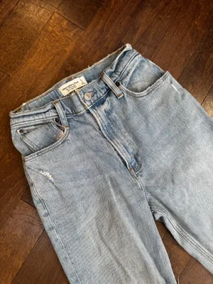 Abercrombie and fitch light wash high waisted straight leg ripped jeans US 25 thumbnail 4