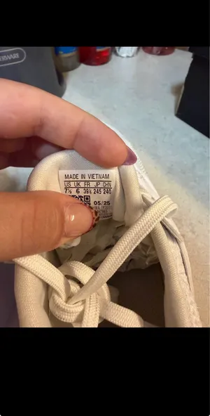 Women’s Adidas ultradream white shoes thumbnail 6