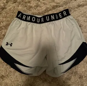 Under Armour Shorts thumbnail 1