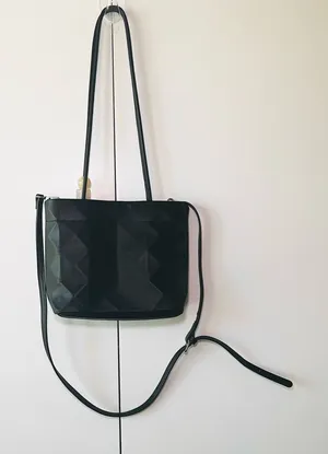 Fashionable Trendy Simple Black Ladies Single Shoulder Square Bag Crossbody Bag thumbnail 1
