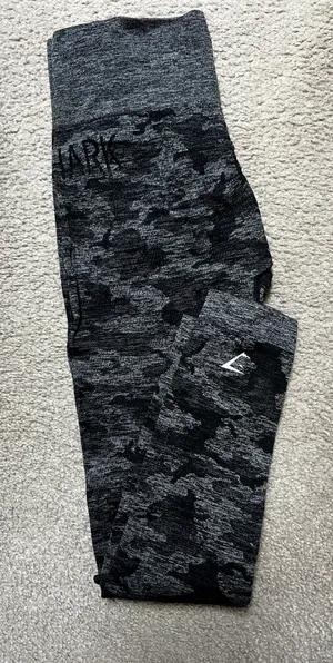 Gymshark Black Camo Seamless Leggings thumbnail 3
