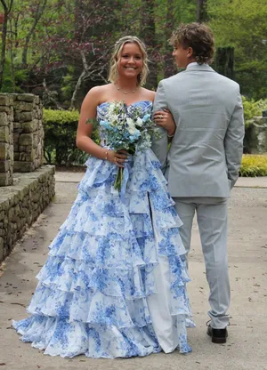 Sherri Hill Prom Dress thumbnail 1