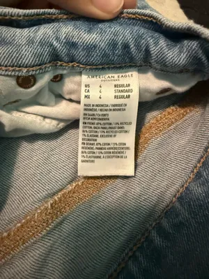 American Eagle Strigid High-Waisted Stovepipe Jean thumbnail 4