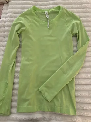 Green Lululemon Top Swiftly Tech Long Sleeve thumbnail 1
