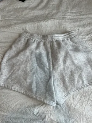 sweat shorts thumbnail 4