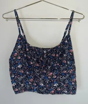 Hollister‎ Floral Smocked Crop Cami Tie Front NWT Size L thumbnail 1