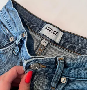 90’s Mid-Rise Jeans thumbnail 3