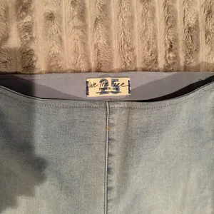 We The Free‎ Women's Light Wash Flare Jeans Size 25 High Rise Bell Bottom thumbnail 4