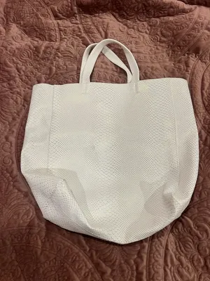 White Textured Tote Bag - Lightweight Everyday Carry thumbnail 2