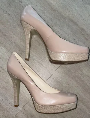 Nine West Nude Pumps thumbnail 1