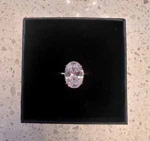 Gold Oval thumbnail 1