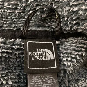 The North Face Women’s Osito Full Zip Jacket  thumbnail 6