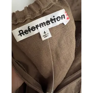 NEW Reformation Autumn Linen Jumpsuit Size 4‎ Mushroom Brown Wide Leg One Piece thumbnail 7