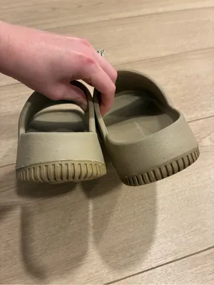 Nike Men’s Calm Slide Sandal Tan Size Men’s 7/Women’s 8 thumbnail 6
