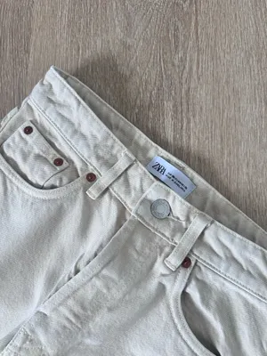 Zara Straight Leg Jeans Light Beige Color Size XS thumbnail 6