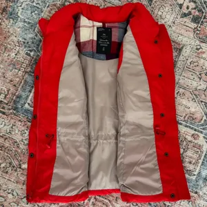 Gap Winter Edition Y2k Red Puffer Vest Chevron Quilted Small Outdoors Cozy Cabin thumbnail 5
