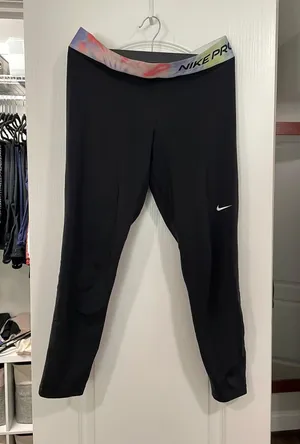 Pro Leggings thumbnail 1