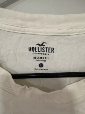 Large Hollister Grinch Graphic Tee thumbnail 2