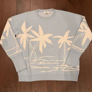 Vineyard Vines Sky Blue Palm Tree Knit Crewneck Sweater Size Medium - C4-107 thumbnail 1