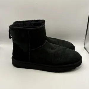 UGG Classic Mini II Boot Black Women's Size‎ 11- 1016222-BLK thumbnail 4