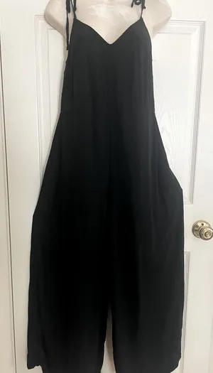 Old Navy Black‎ Romper Size Small thumbnail 1
