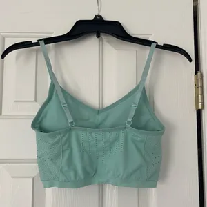 Fabletics Midi Sports Bra thumbnail 3