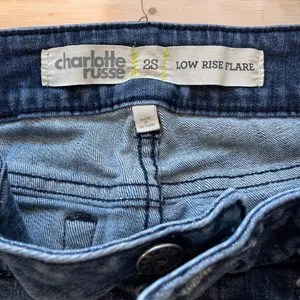 Charlotte Russe Y2K Low Rise Flare Jeans Dark Wash Size 2S thumbnail 3