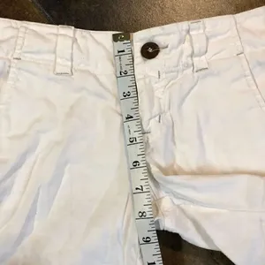 Level 99 Women’s Shorts White Size 25 White thumbnail 3