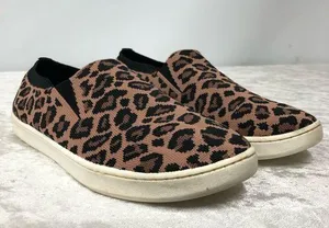 Skechers cheetah leopard print slip on size 7 memory foam sneakers thumbnail 1